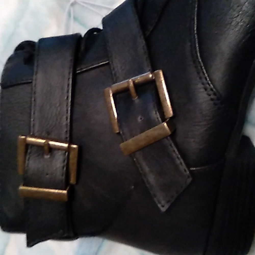 ❤️ NWT  Black short boots. Size 8M - Picture 2 of 16